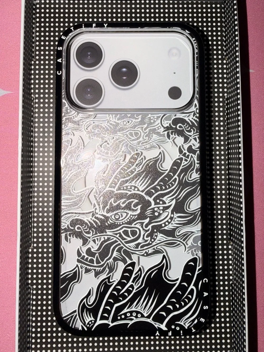 CASETiFY - Dragon - iPhone 17 Pro Case